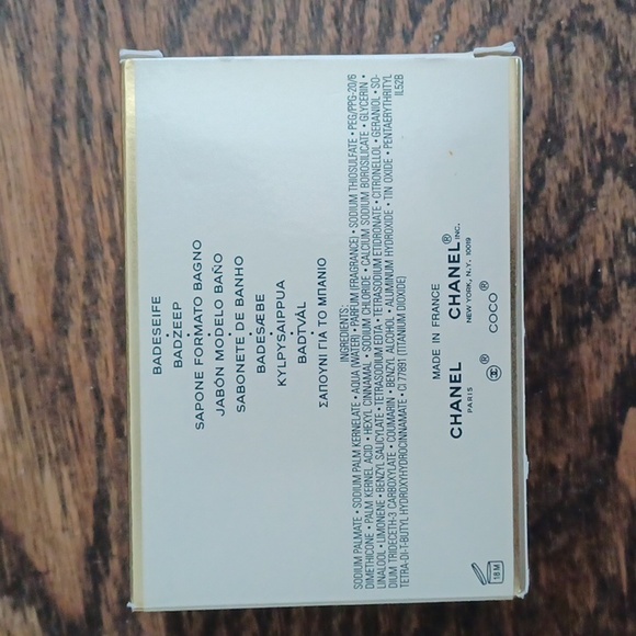 Chanel Coco Mademoiselle Fresh Bath Soap - White - Picture 2 of 5